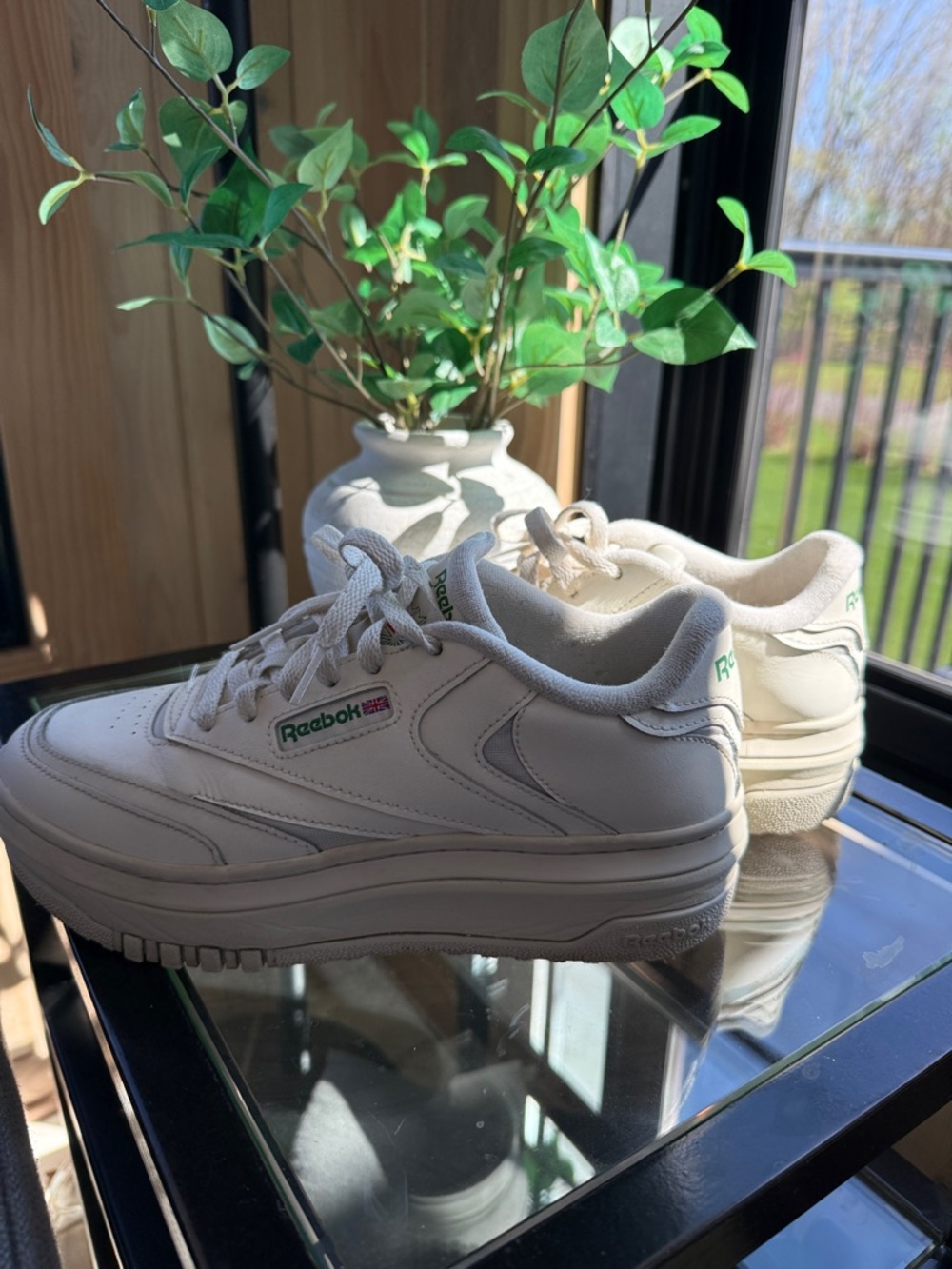 Reebok Cream/Off-White Low-Top Sneakers - Picture 3 of 6